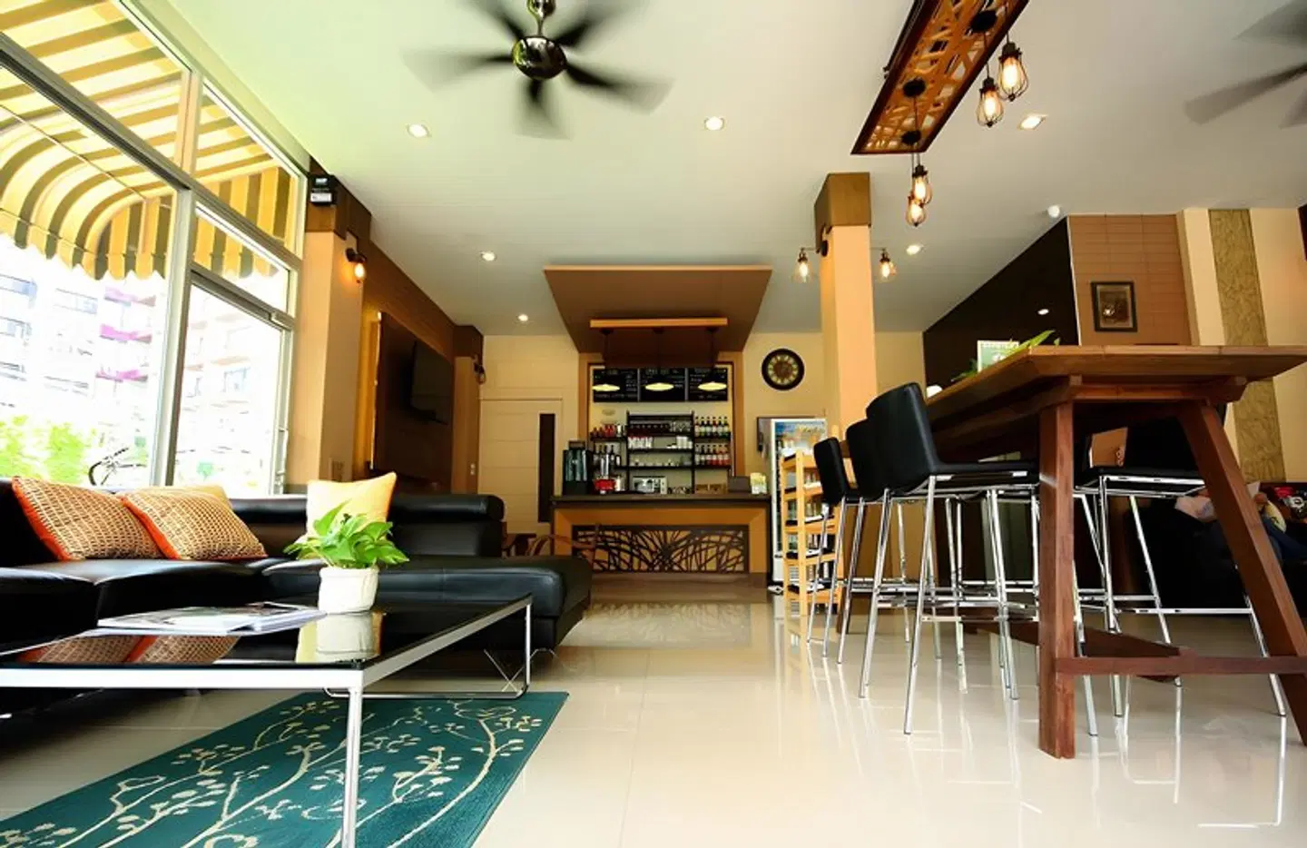 BREEZOTEL LOUNGE_LOBBY