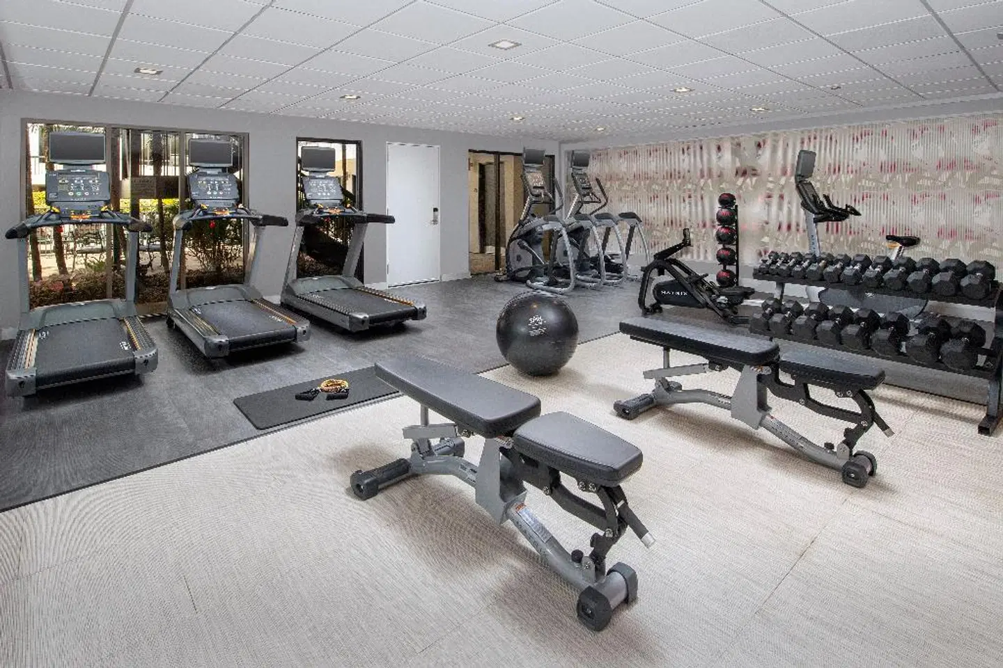 Crowne Plaza San Antonio Airport by IHG SPORTS_AND_LEISURE