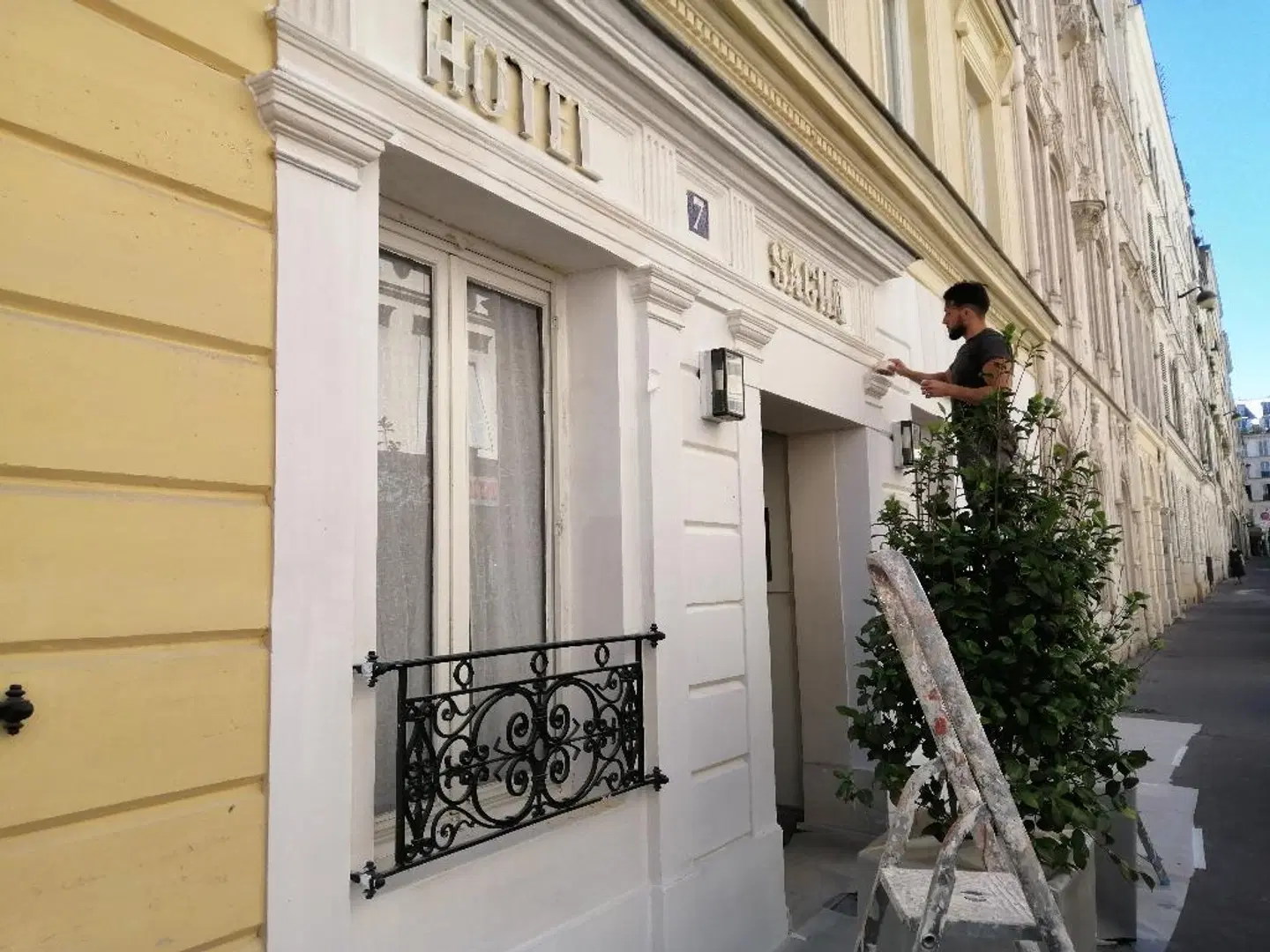 Hôtel Sacha EXTERIOR
