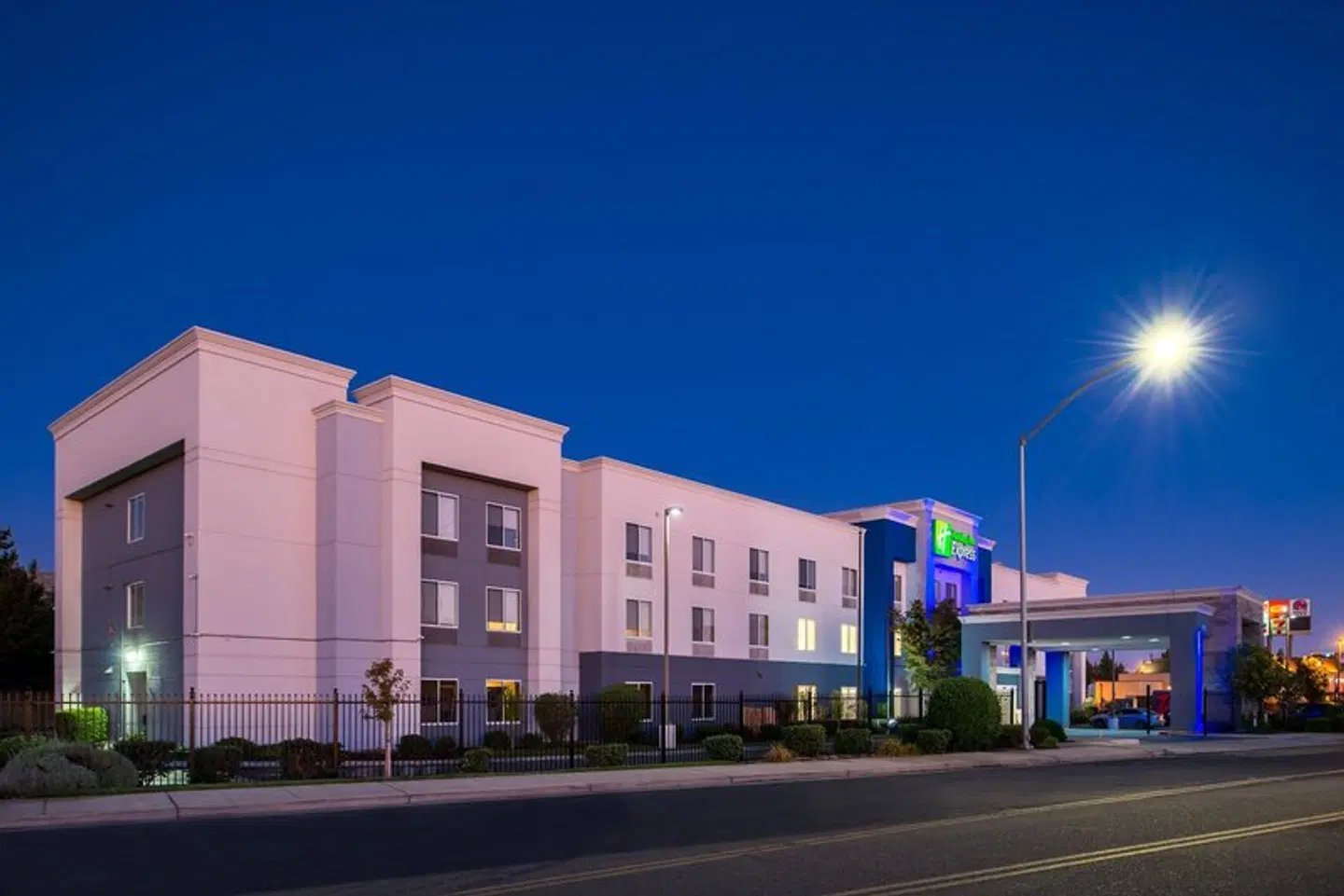 Holiday Inn Express Stockton Southeast by IHG EXTERIOR