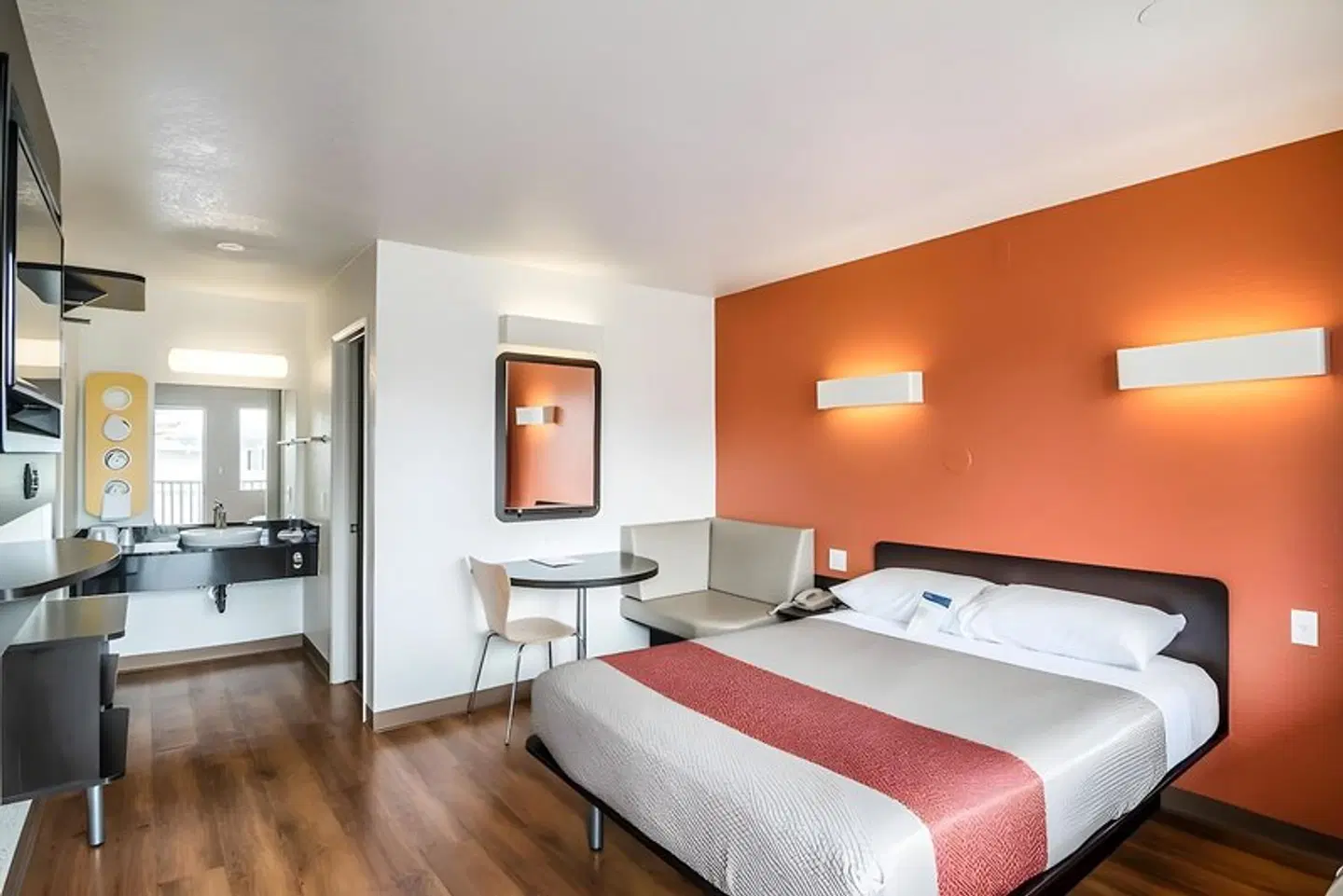 Motel 6 Ventura, CA - Beach ROOM_EXAMPLE