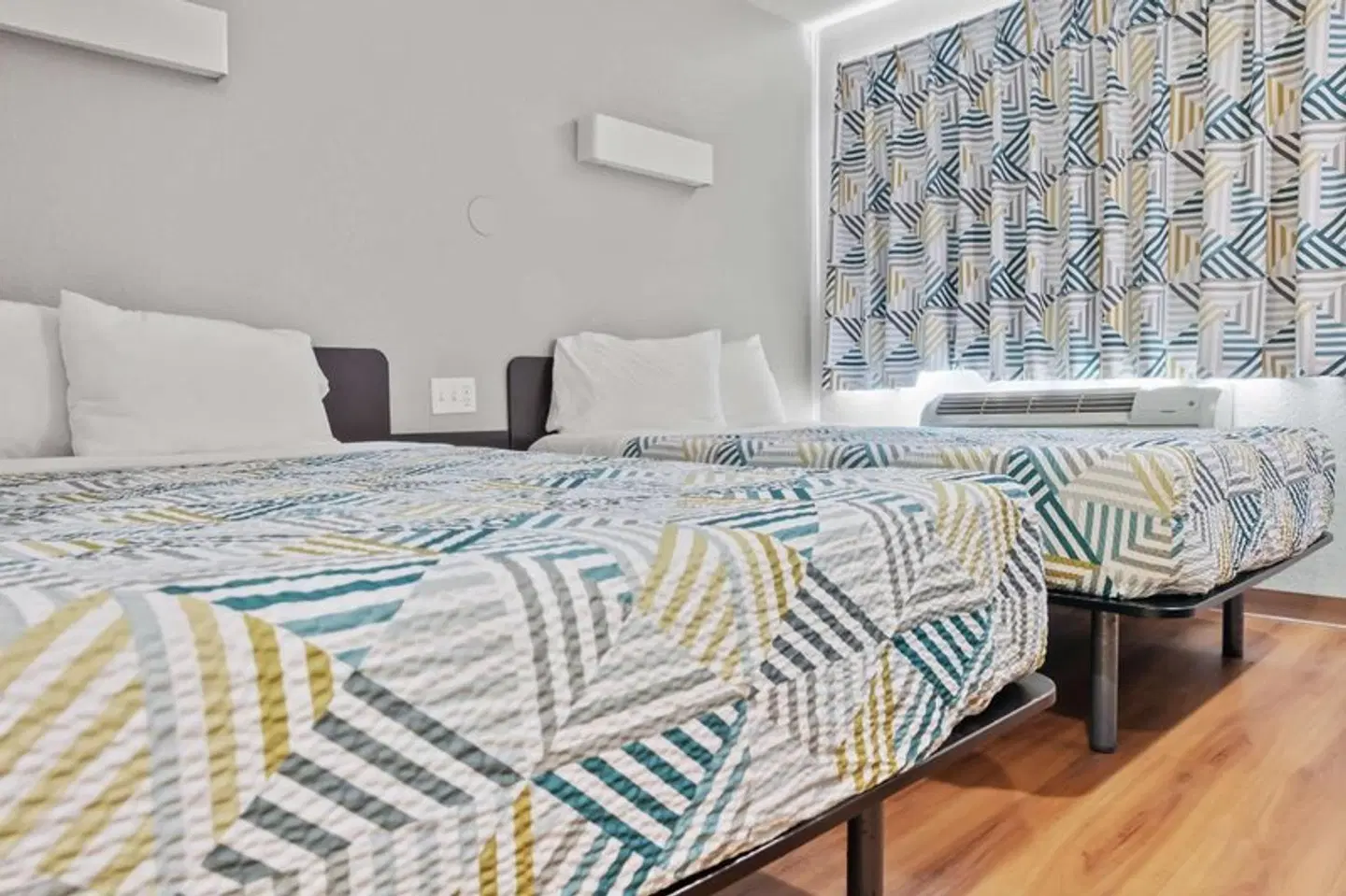 Motel 6 Ventura, CA - Beach ROOM_EXAMPLE