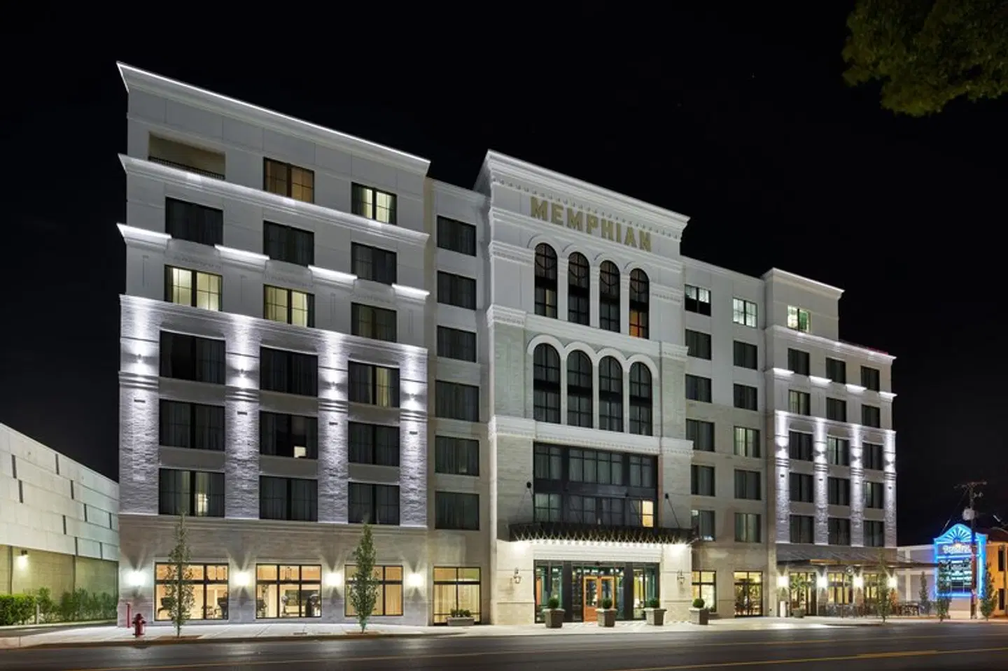 The Memphian, a Tribute Portfolio Hotel EXTERIOR