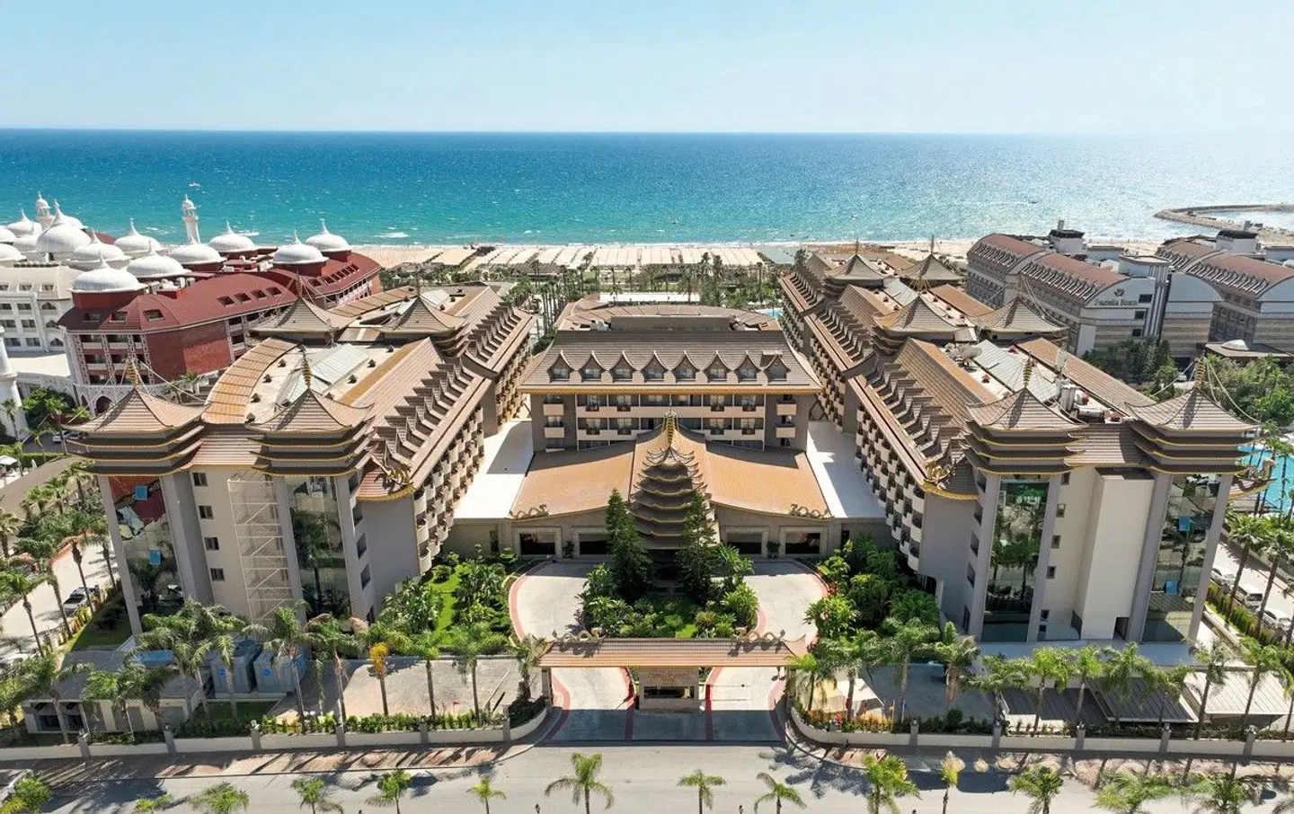 Royal Dragon Hotel BEACH