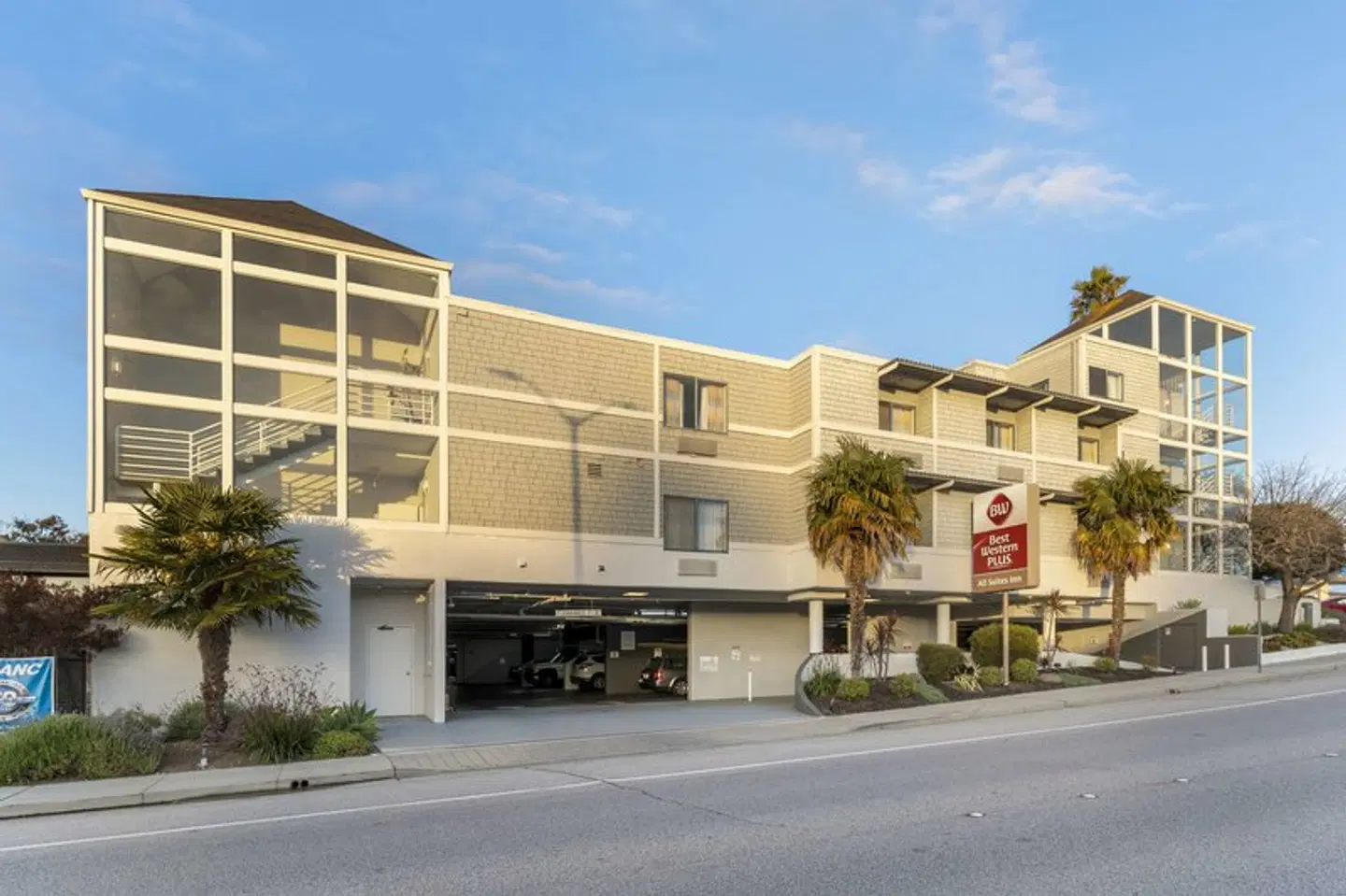 Best Western Plus All Suites Inn EXTERIOR