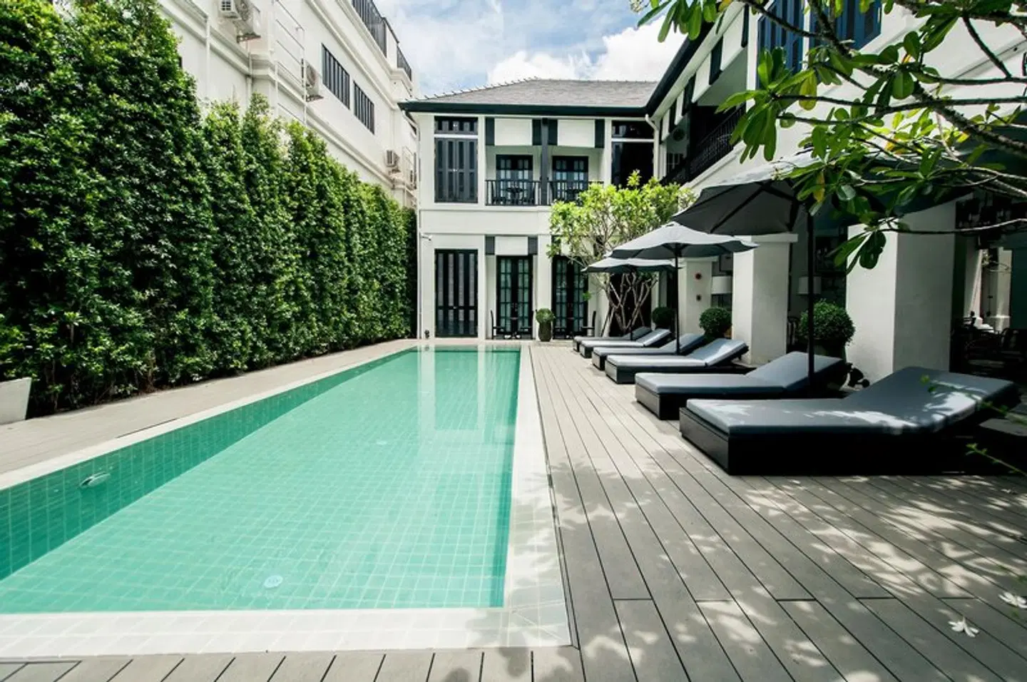 99 The Heritage Hotel OUTDOOR_POOL