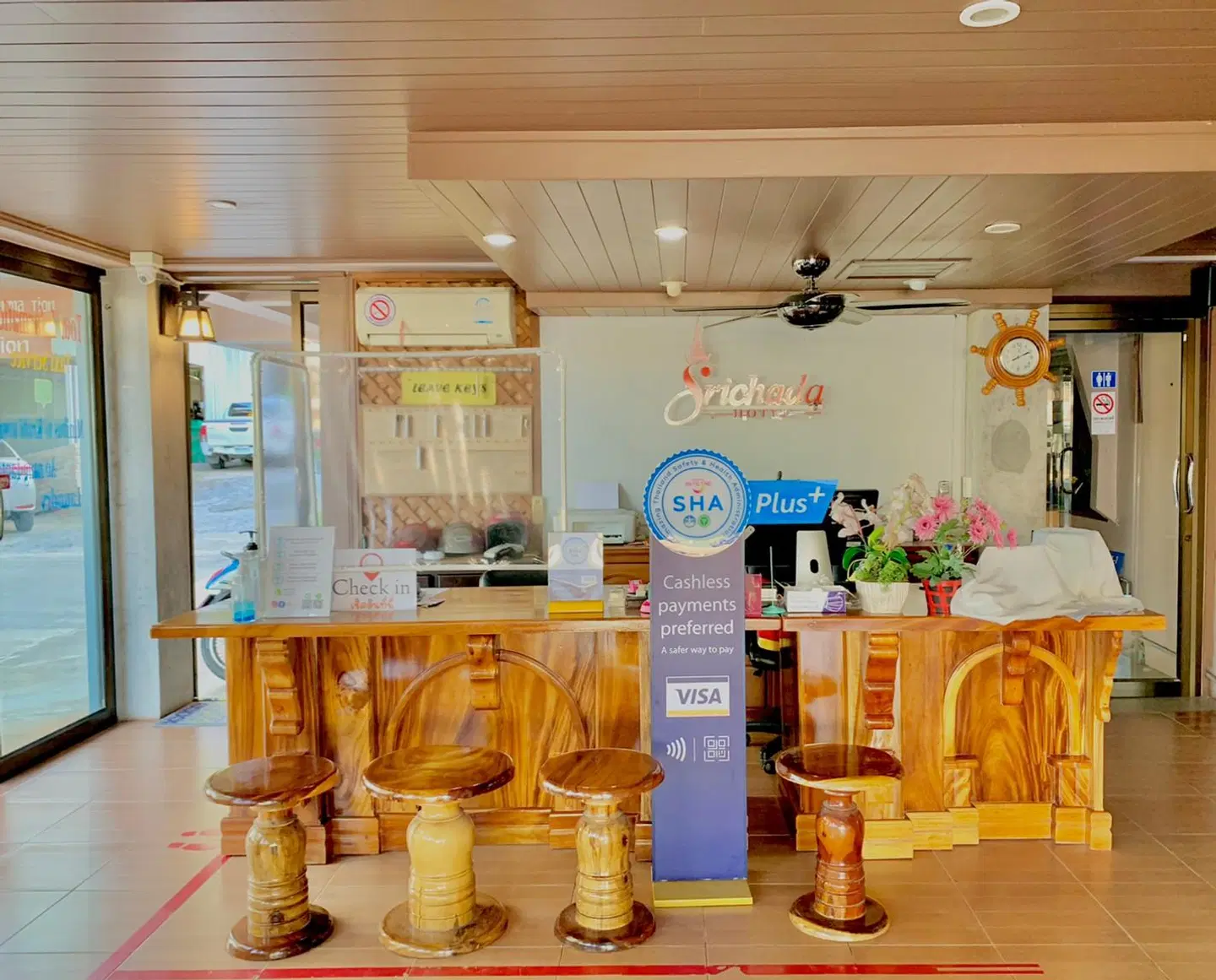 Sri Chada Hotel Restaurant