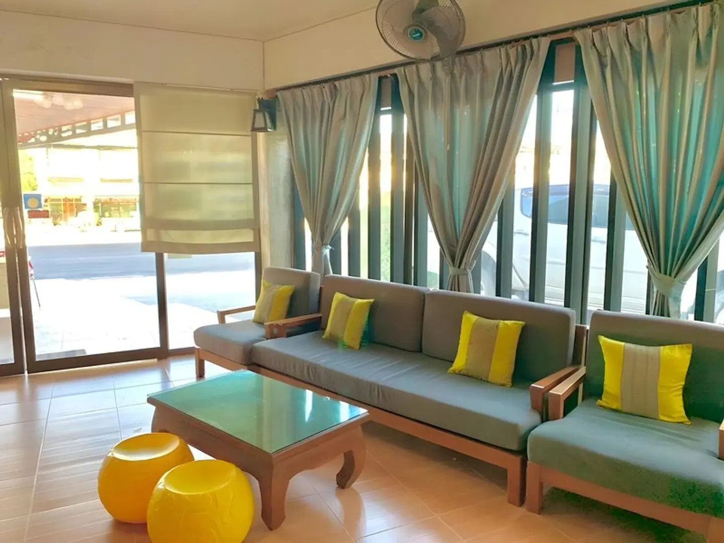 Sri Chada Hotel ROOM_EXAMPLE