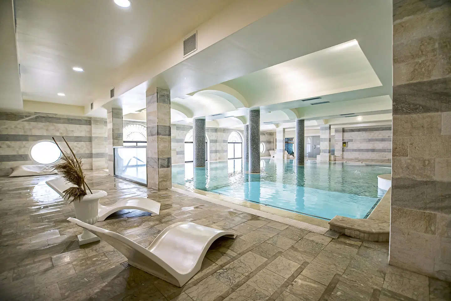 Baglio Basile Hallenbad