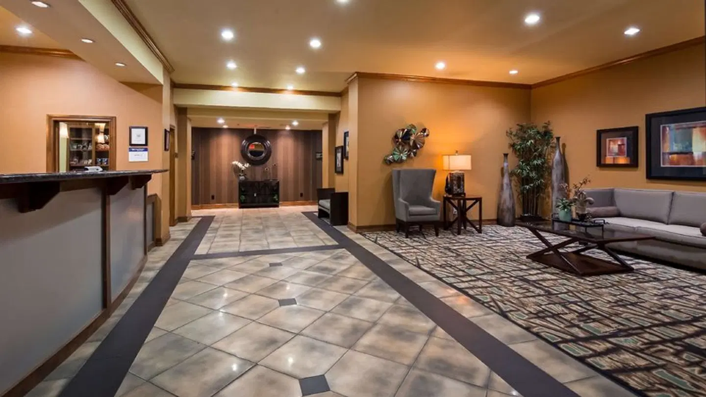BEST WESTERN PLUS Christopher Inn and Suites LOUNGE_LOBBY