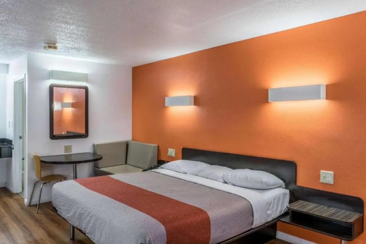 Motel 6 Rancho Mirage, CA - Palm Springs ROOM_EXAMPLE
