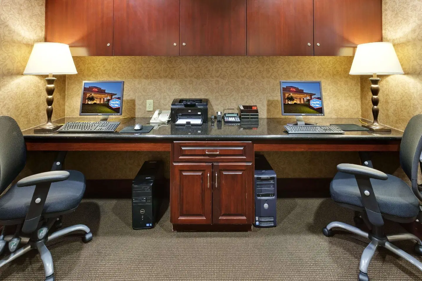 Hampton Inn & Suites Sacramento-Airport-Natomas Bar