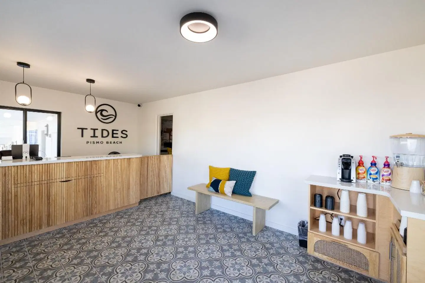 Tides Oceanview Inn and Cottages ROOM_EXAMPLE