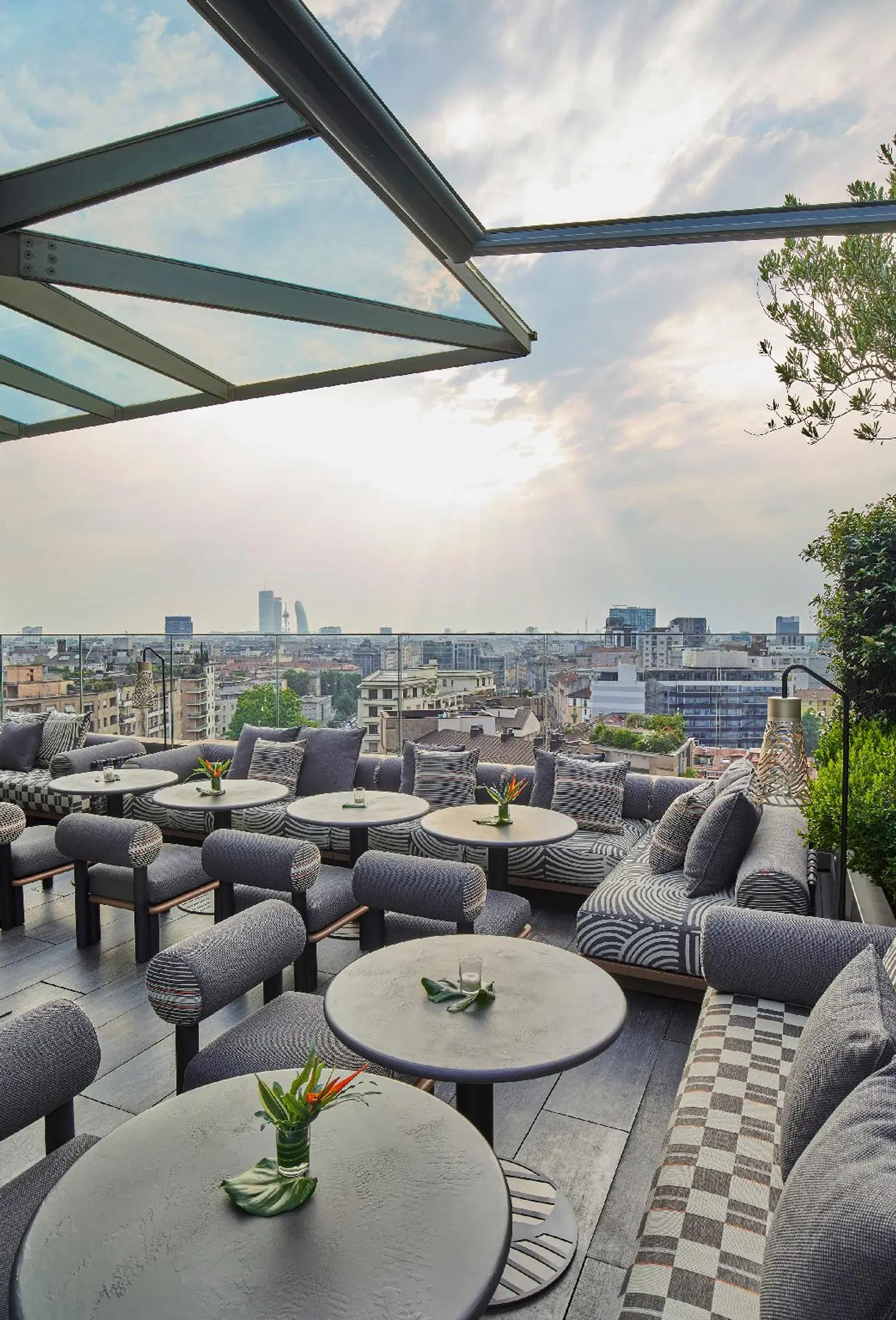 ME Milan Il Duca Terrasse