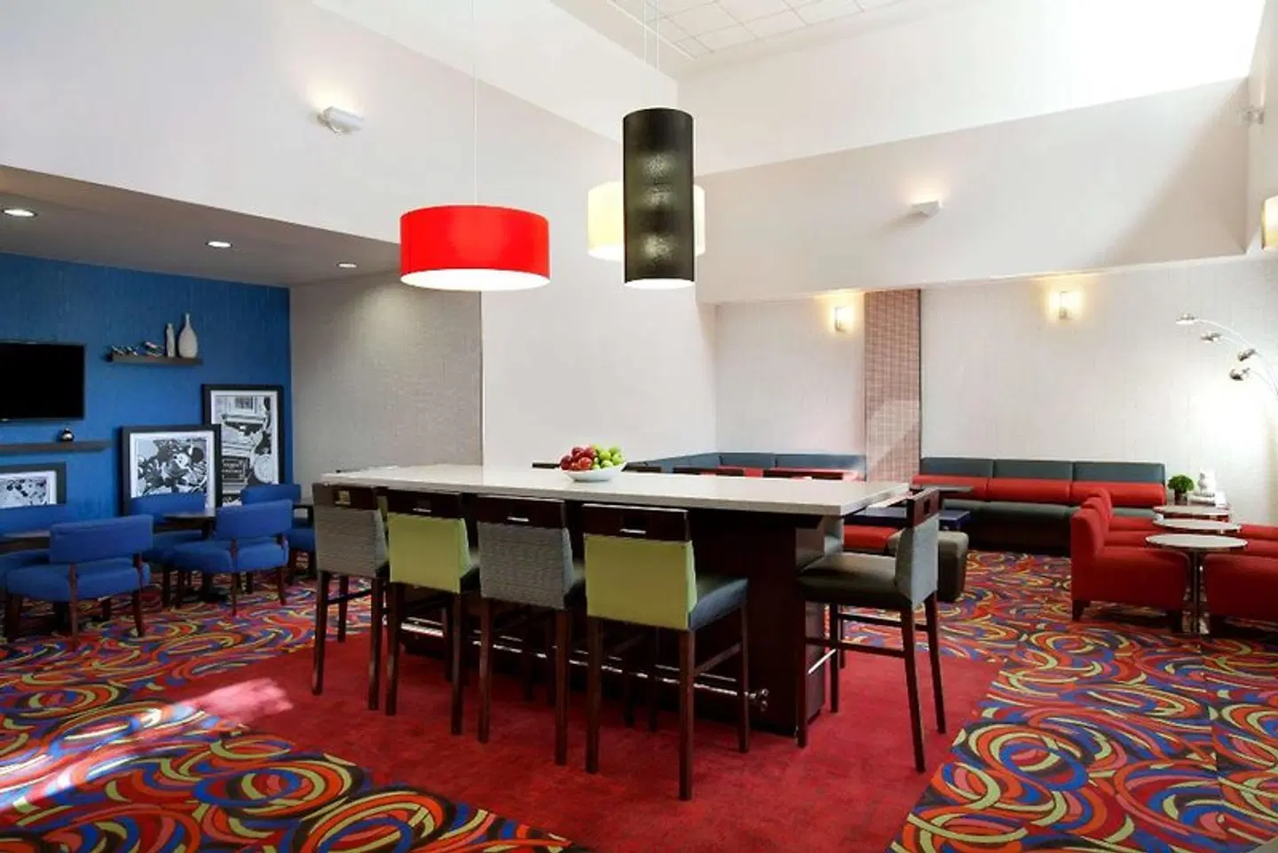 Hampton Inn & Suites Los Angeles/Anaheim-Garden Grove Bar