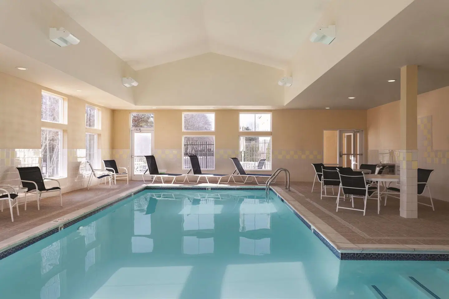 Hampton Inn & Suites Mystic Hallenbad