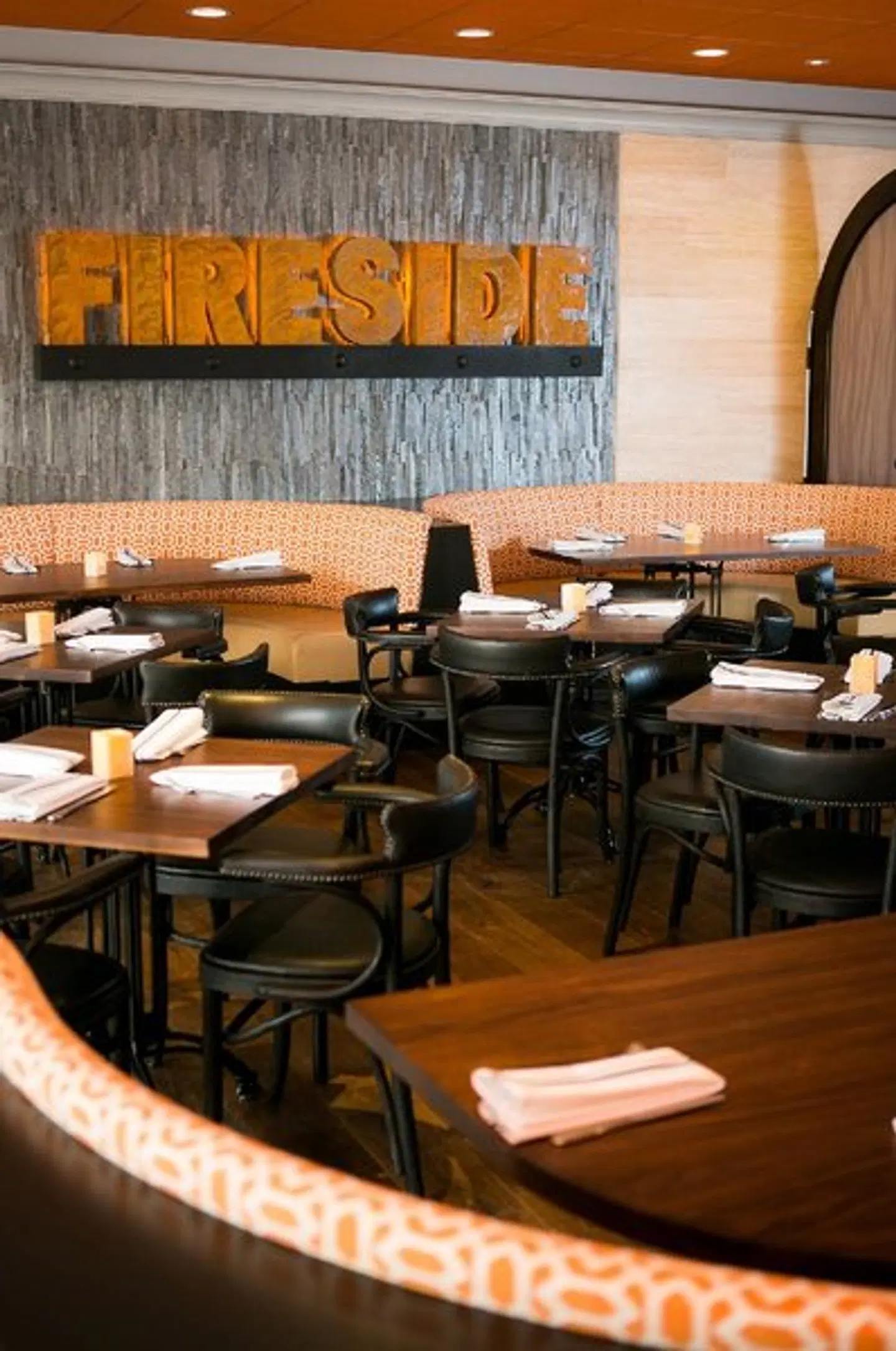 Crowne Plaza Costa Mesa Orange County by IHG Restaurant