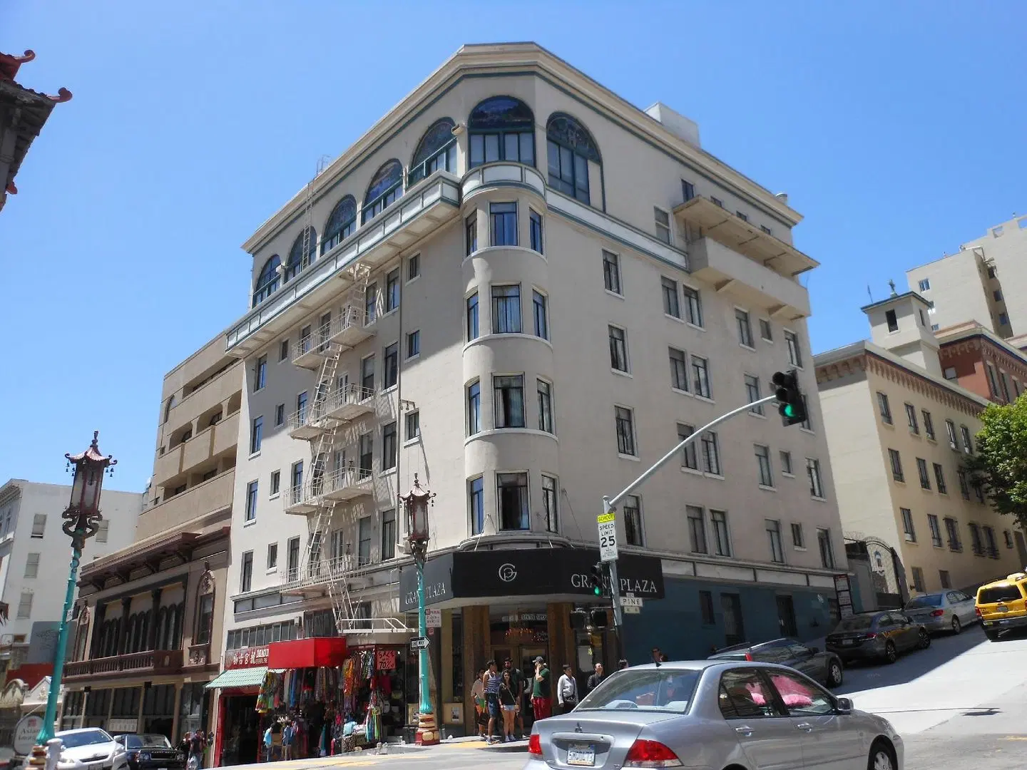 Grant Plaza Hotel EXTERIOR