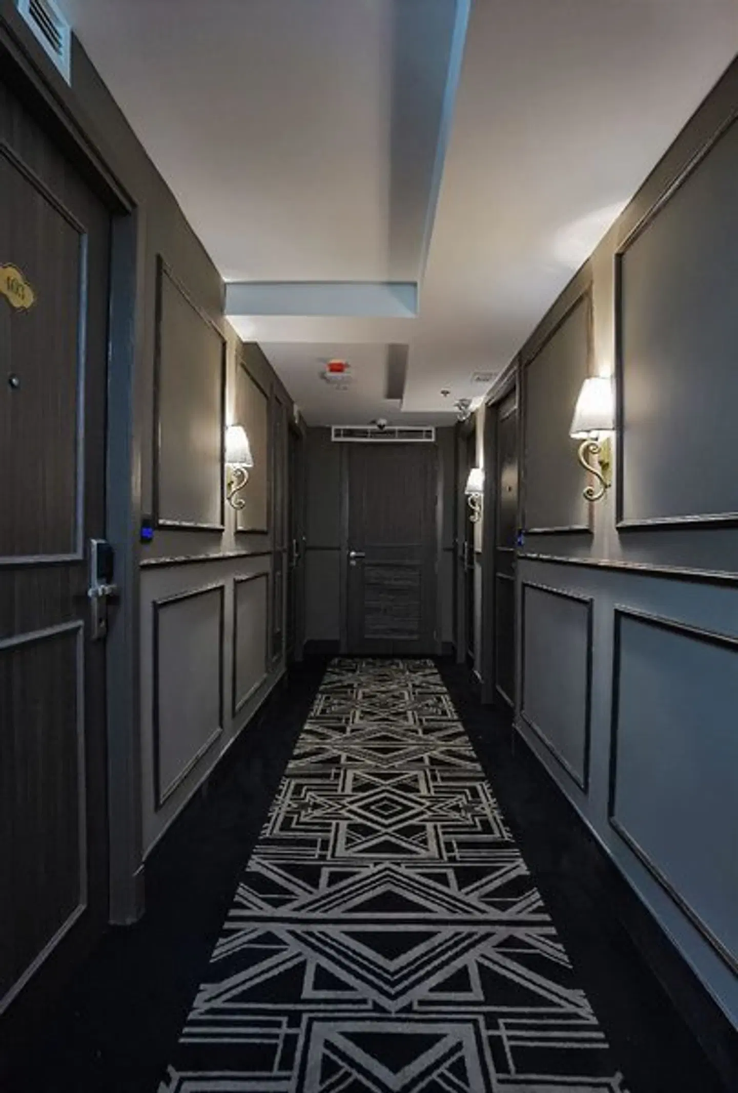 The Coach Boutique Hotel Sukhumvit 14 Bangkok by Compass Hospitality LOUNGE_LOBBY
