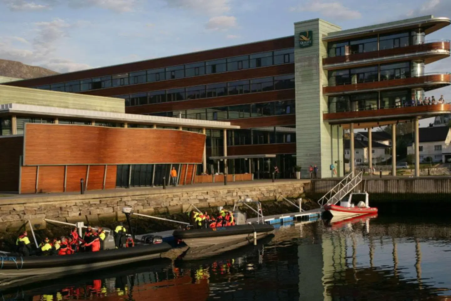 Quality Hotel Ulstein EXTERIOR