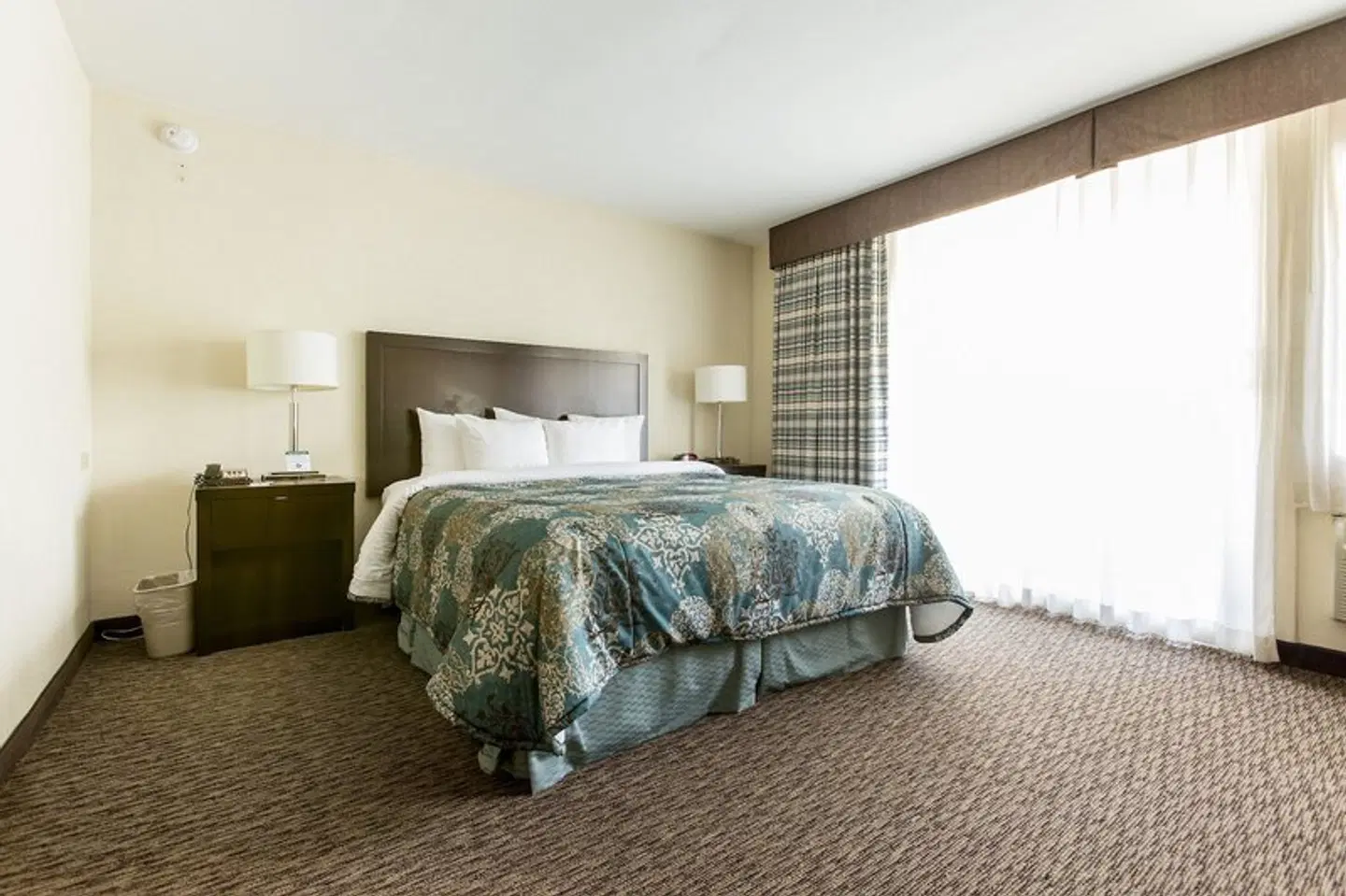 Royal Palace Westwood Hotel ROOM_EXAMPLE