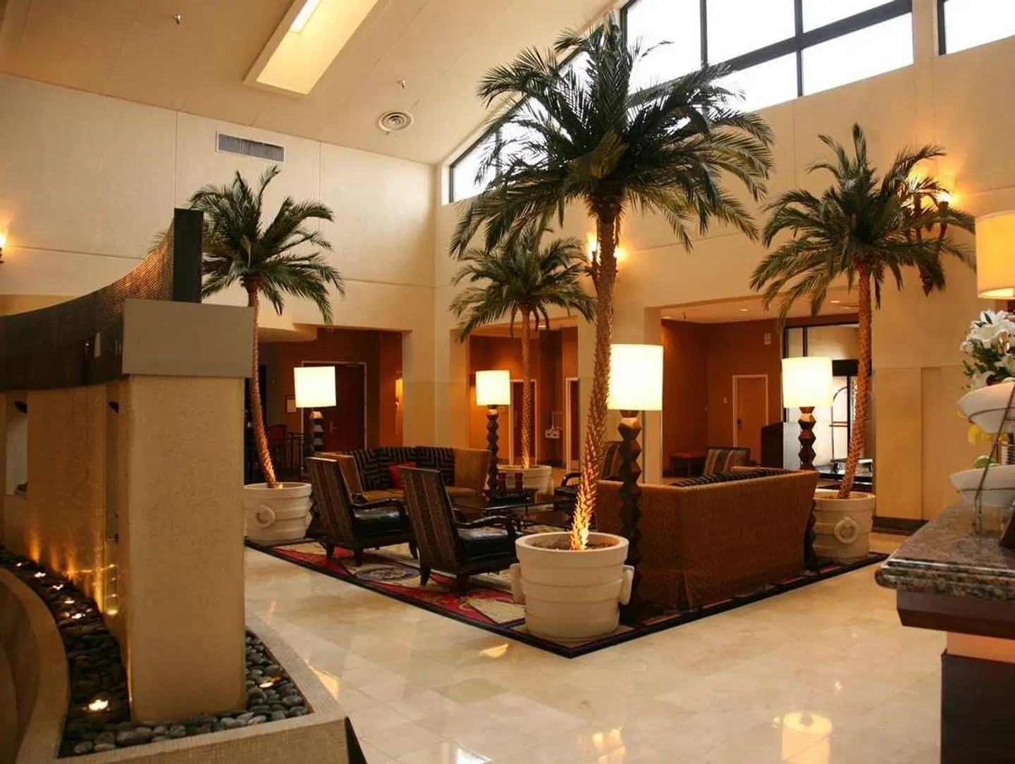 DoubleTree by Hilton Hotel Dallas - Richardson LOUNGE_LOBBY