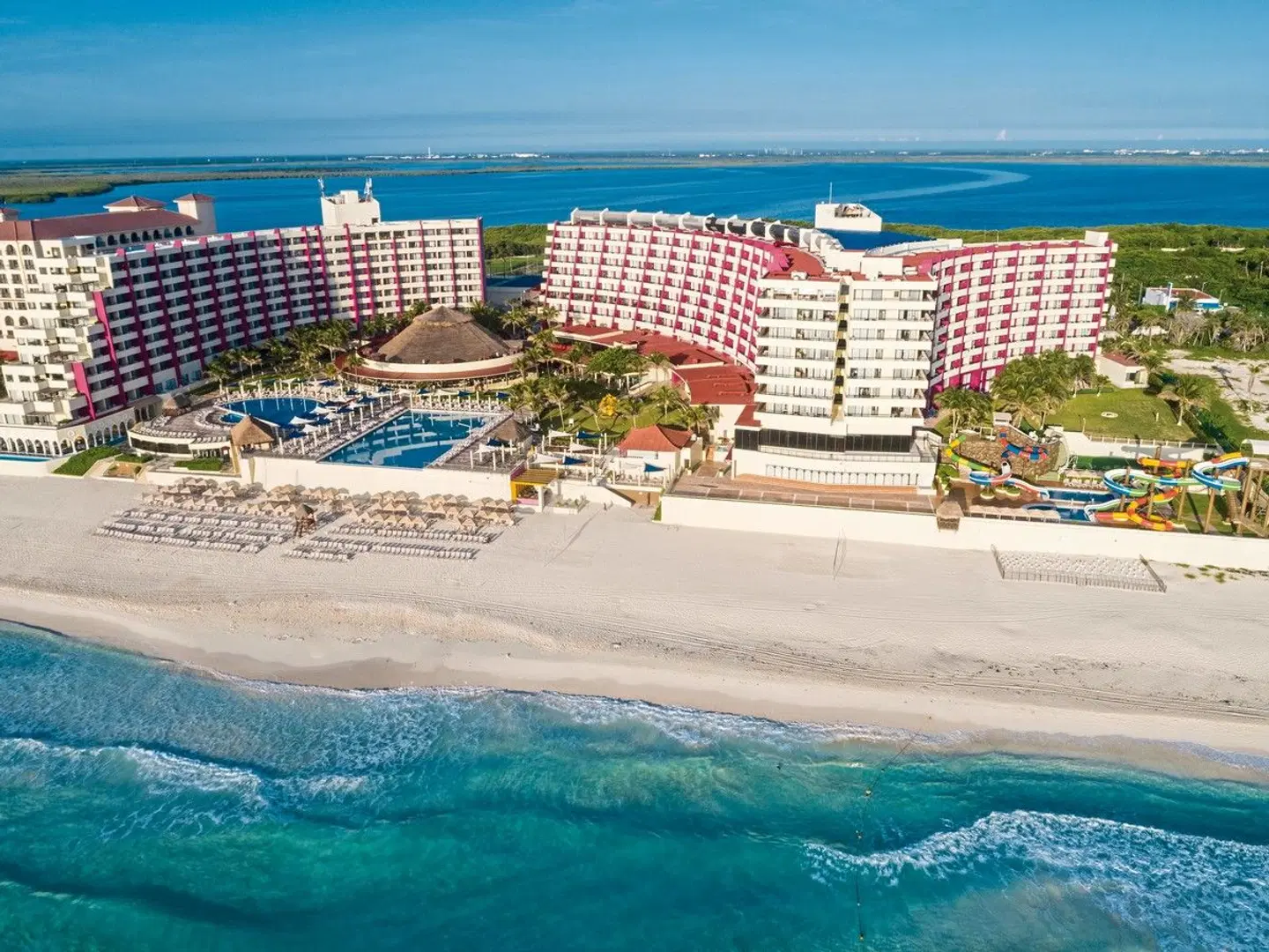 Crown Paradise Club Cancun EXTERIOR