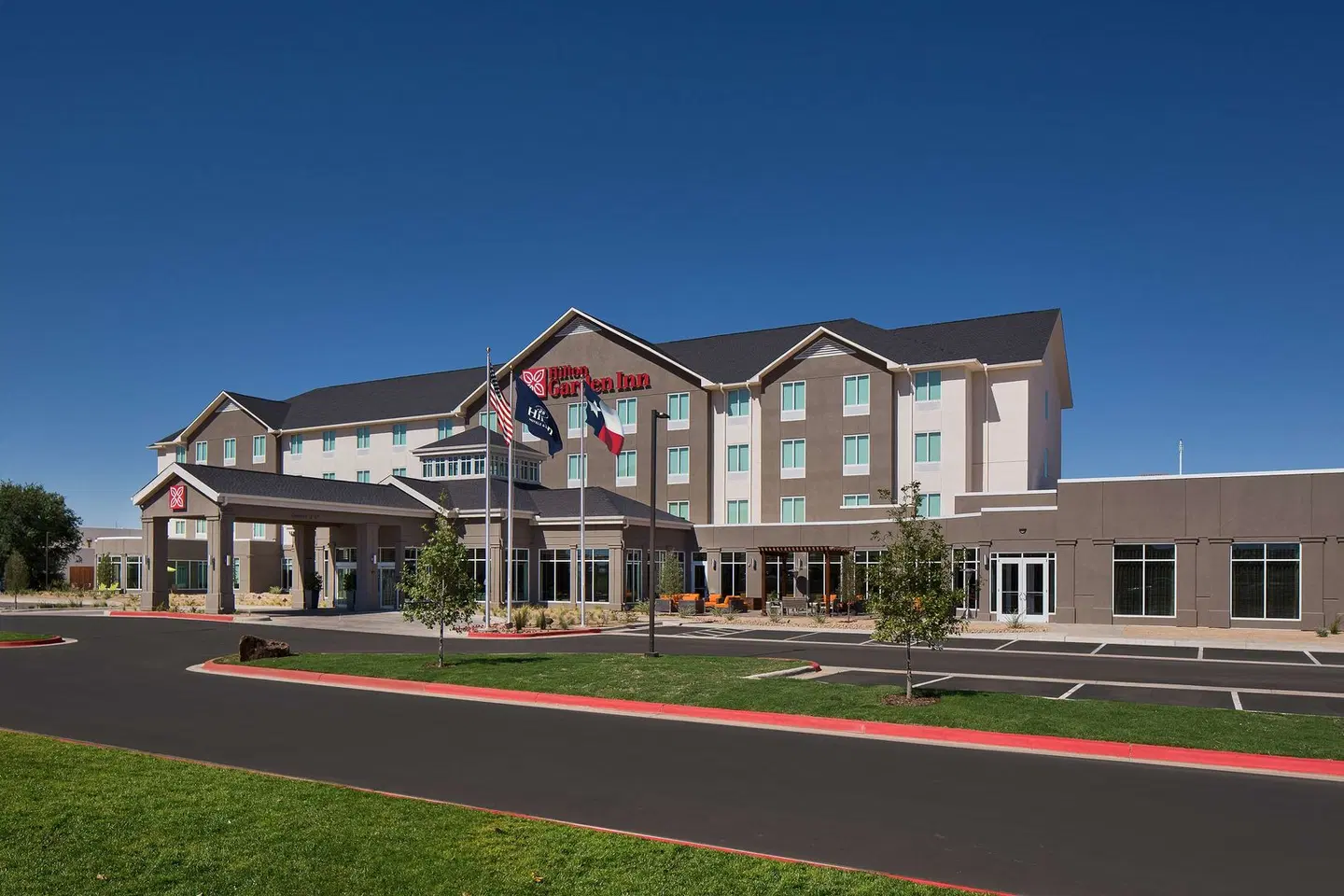 Hilton Garden Inn Lubbock EXTERIOR