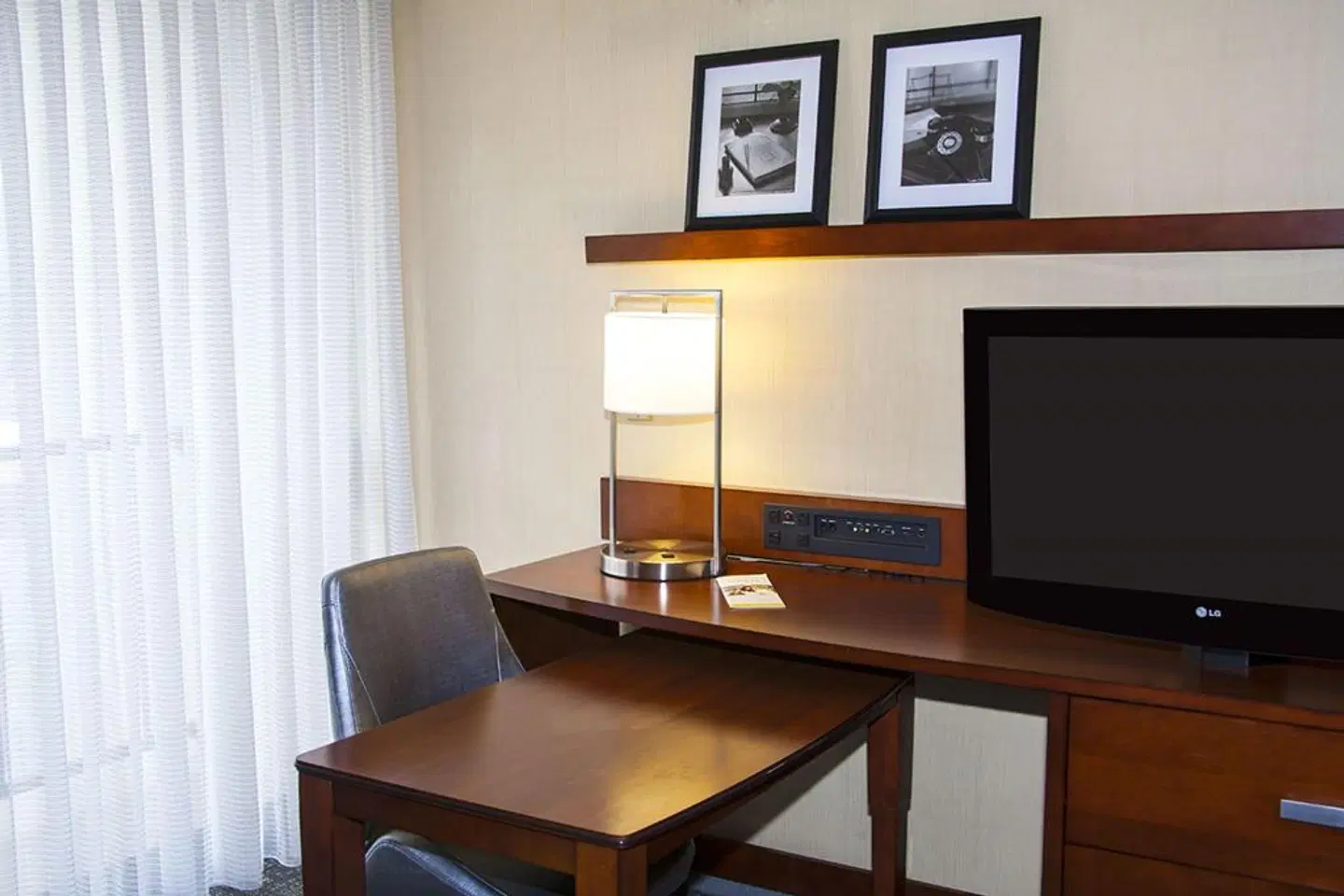 Courtyard by Marriott Los Angeles Pasadena/Monrovia ROOM_EXAMPLE