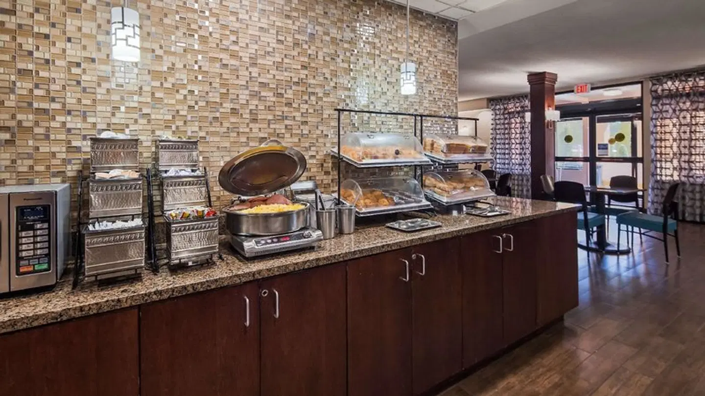 Best Western Galleria Inn & Suites Memphis Restaurant