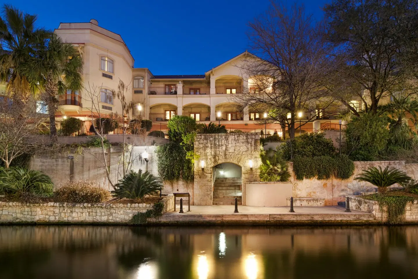 Hotel Indigo San Antonio Riverwalk by IHG EXTERIOR