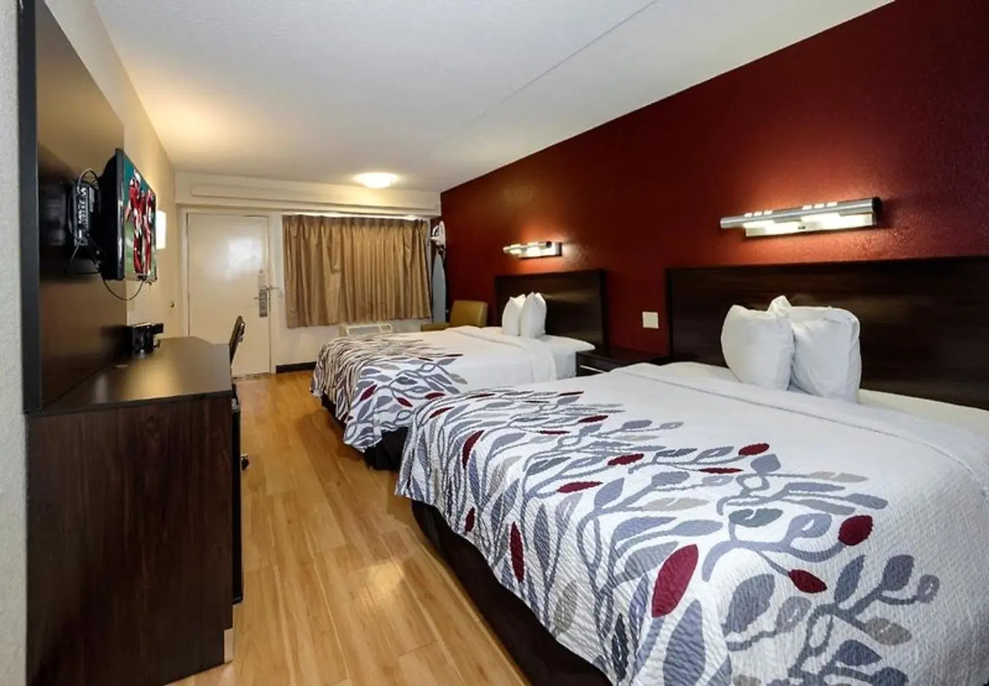 Red Roof Inn & Suites Addison ROOM_EXAMPLE