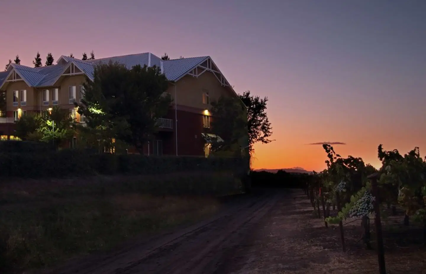 Hilton Garden Inn Sonoma County Airport EXTERIOR