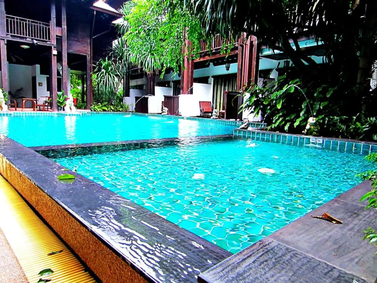 Yantarasiri Boutique & Resort OUTDOOR_POOL