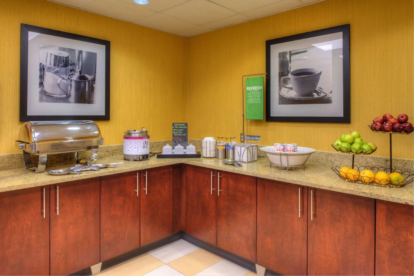 Hampton Inn & Suites Ontario ROOM_EXAMPLE