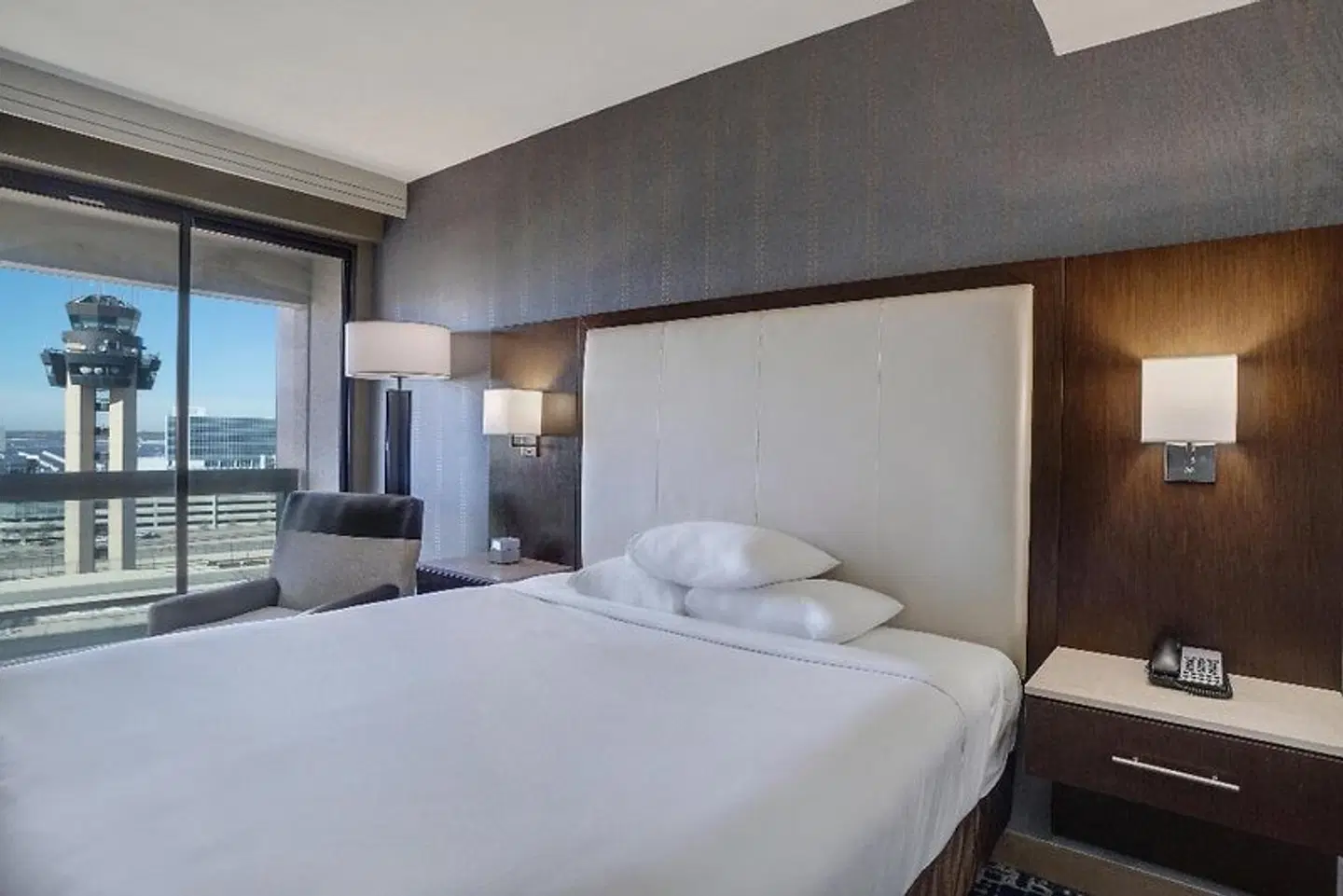 Hyatt Regency Dfw International Airport ROOM_EXAMPLE