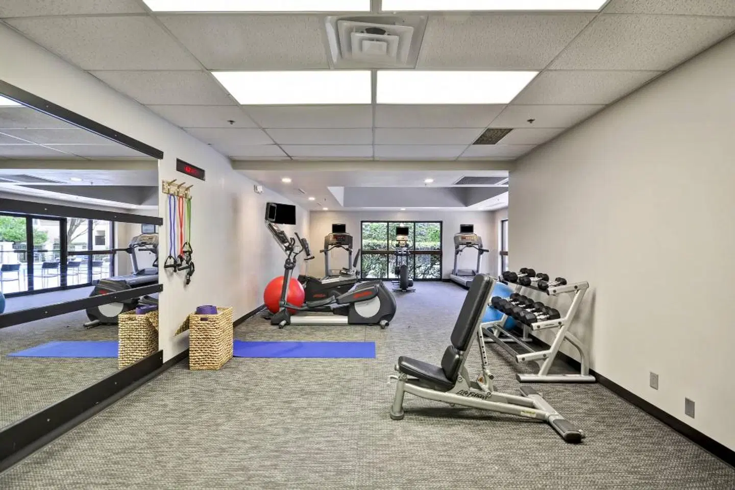 Courtyard by Marriott Dallas Medical/Market Center SPORTS_AND_LEISURE