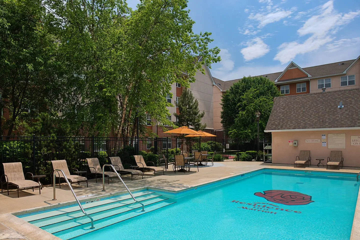 Residence Inn by Marriott Chicago O'Hare OUTDOOR_POOL