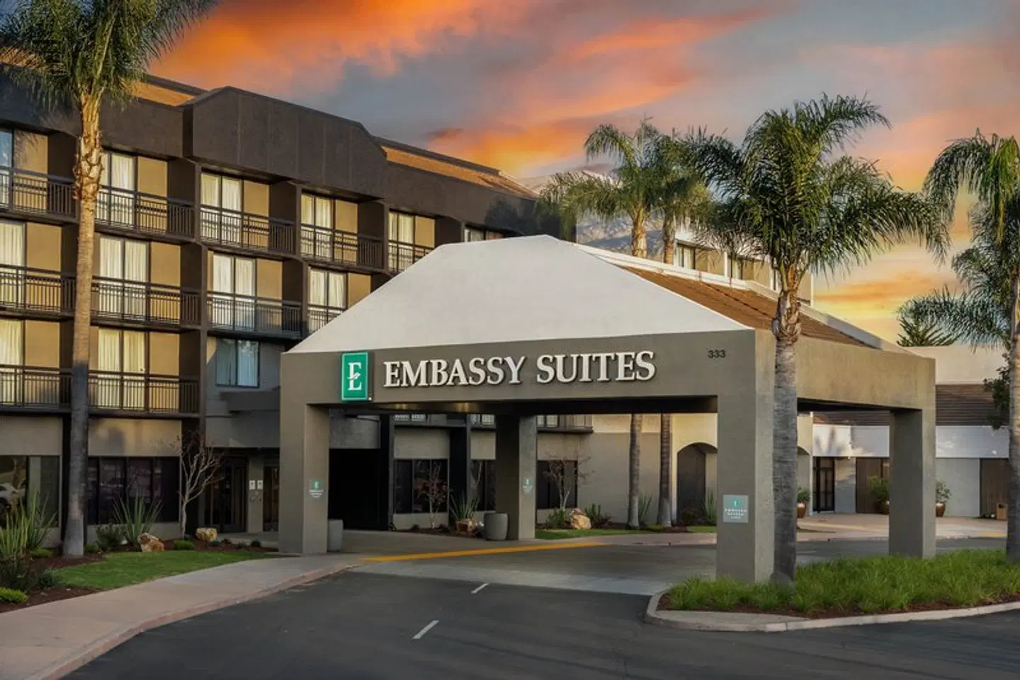 Embassy Suites by Hilton San Luis Obispo EXTERIOR