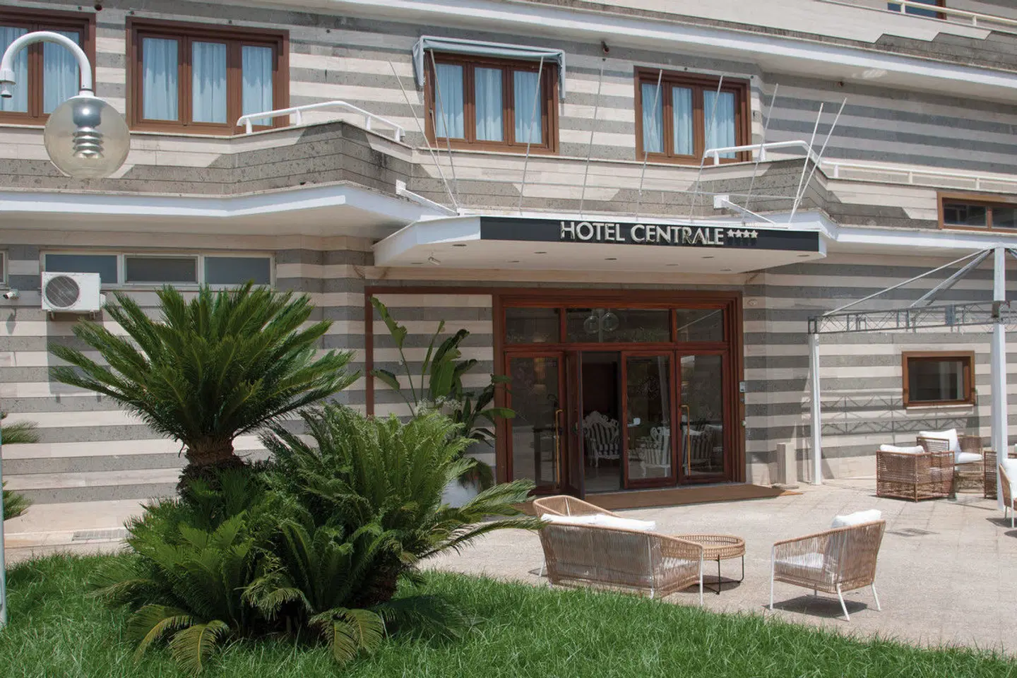 Hotel Centrale EXTERIOR