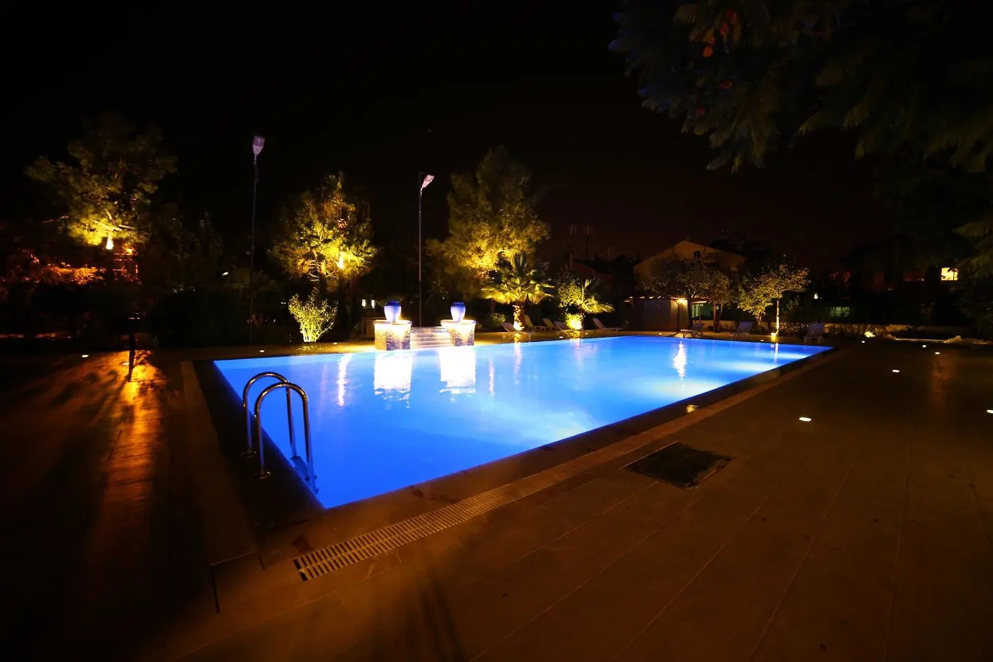 Akkent Garden Hotel OUTDOOR_POOL
