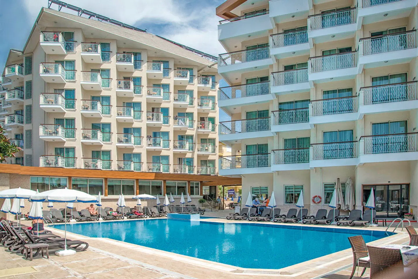 Riviera Hotel & Spa EXTERIOR