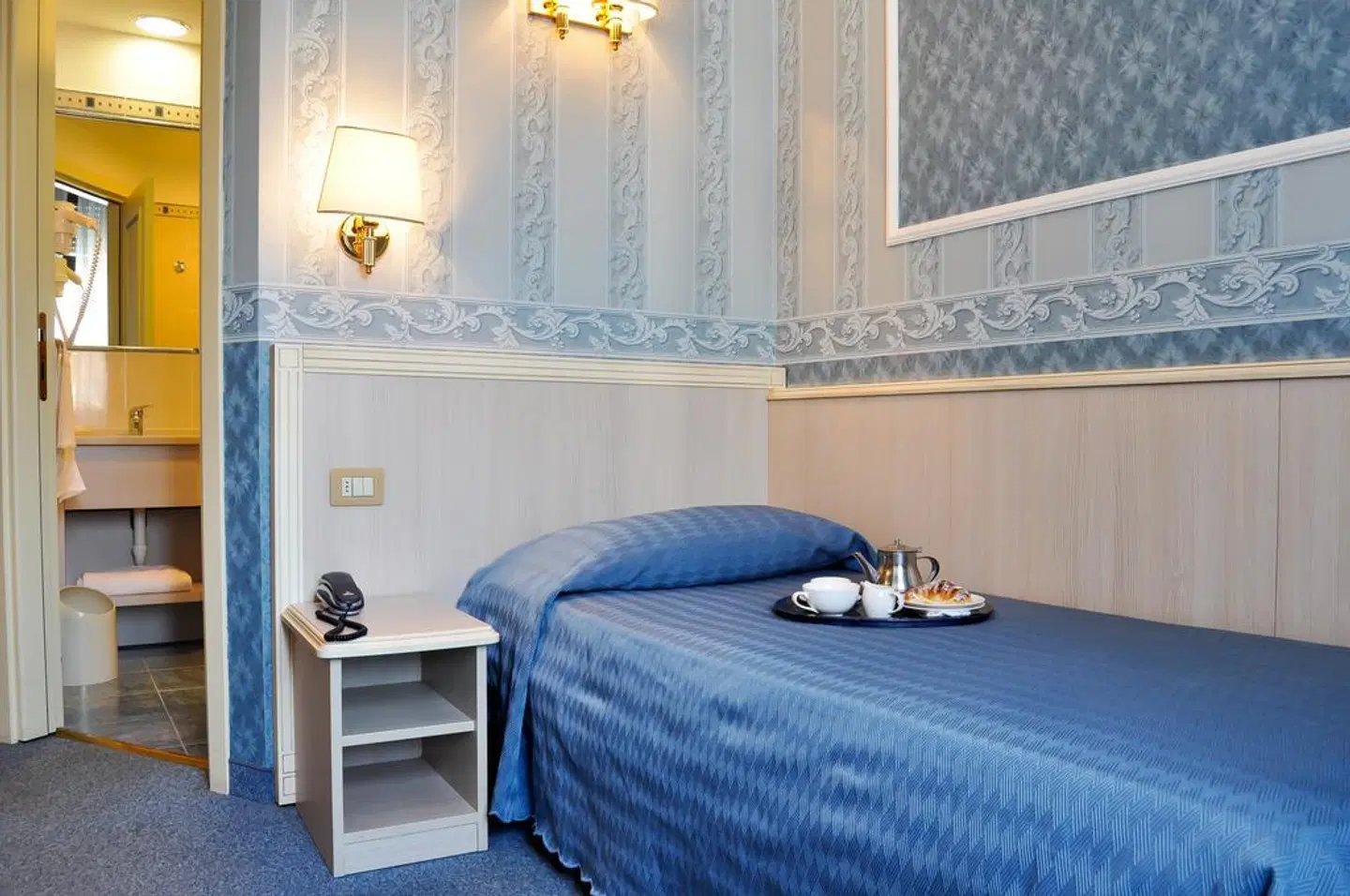 Garda ROOM_EXAMPLE