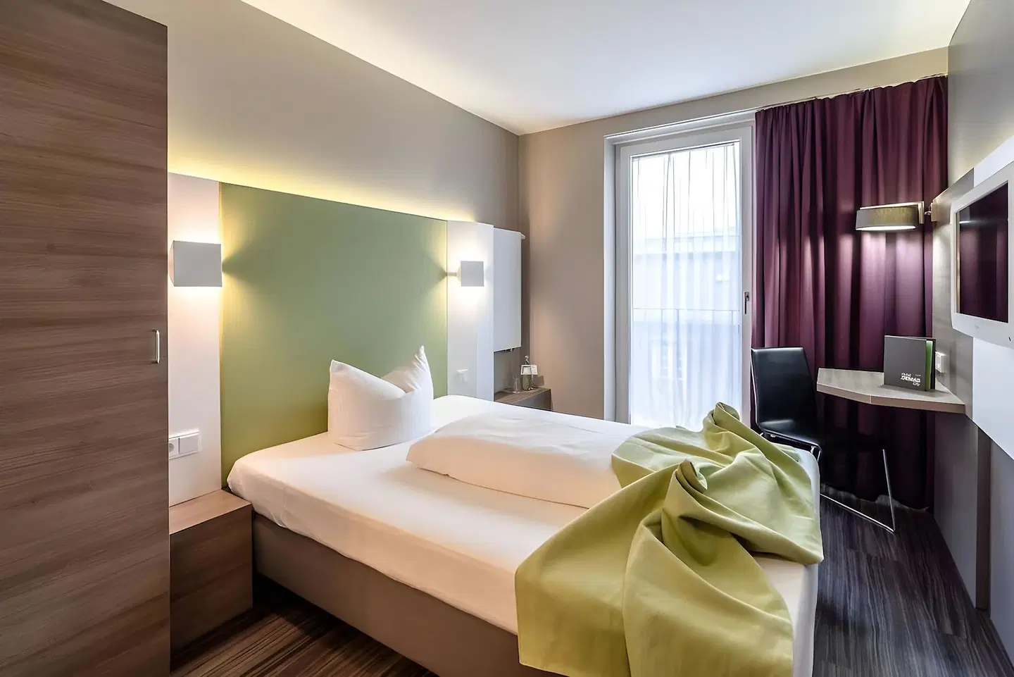 Demas City ROOM_EXAMPLE