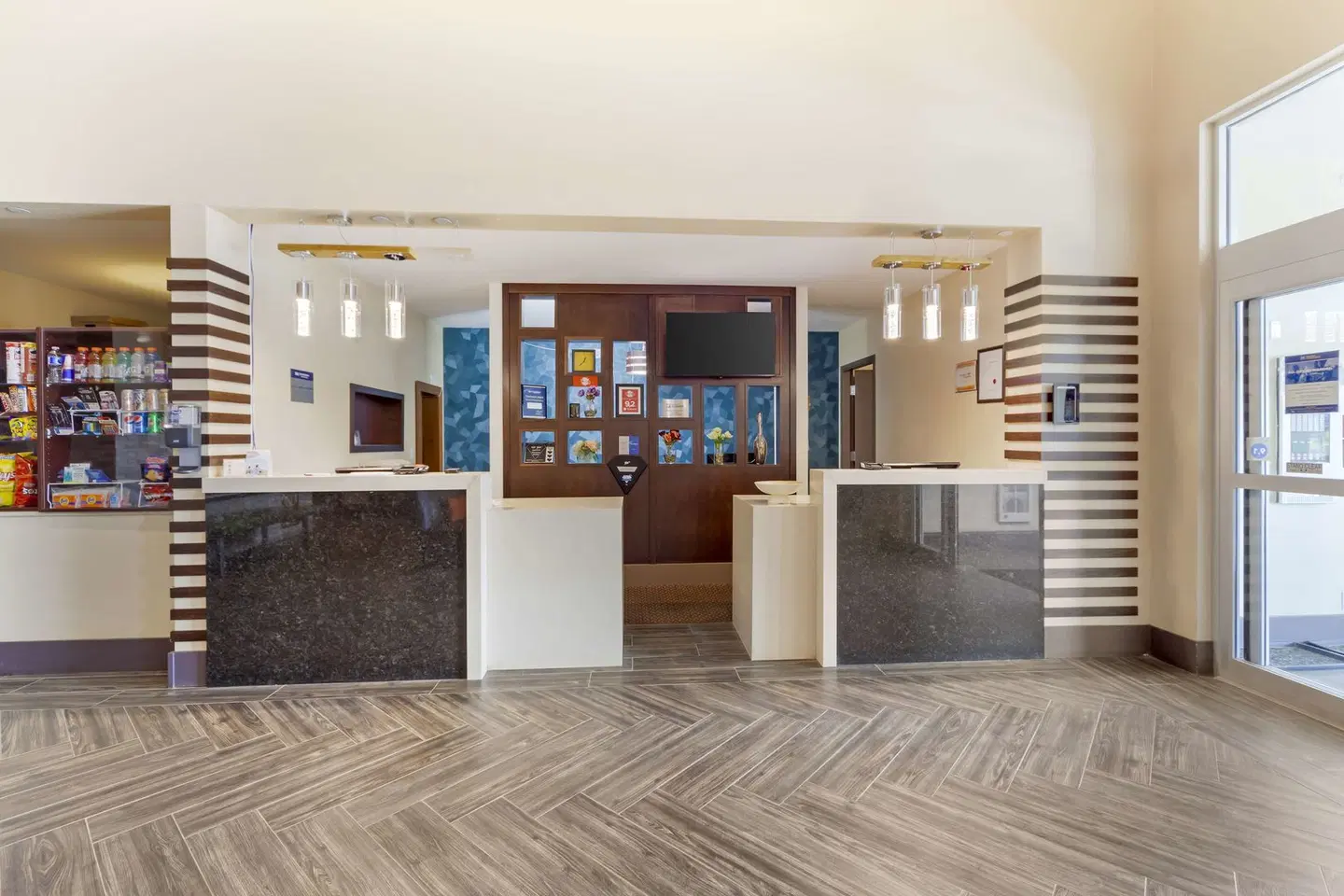 Best Western Plus Chateau Fort St. John LOUNGE_LOBBY