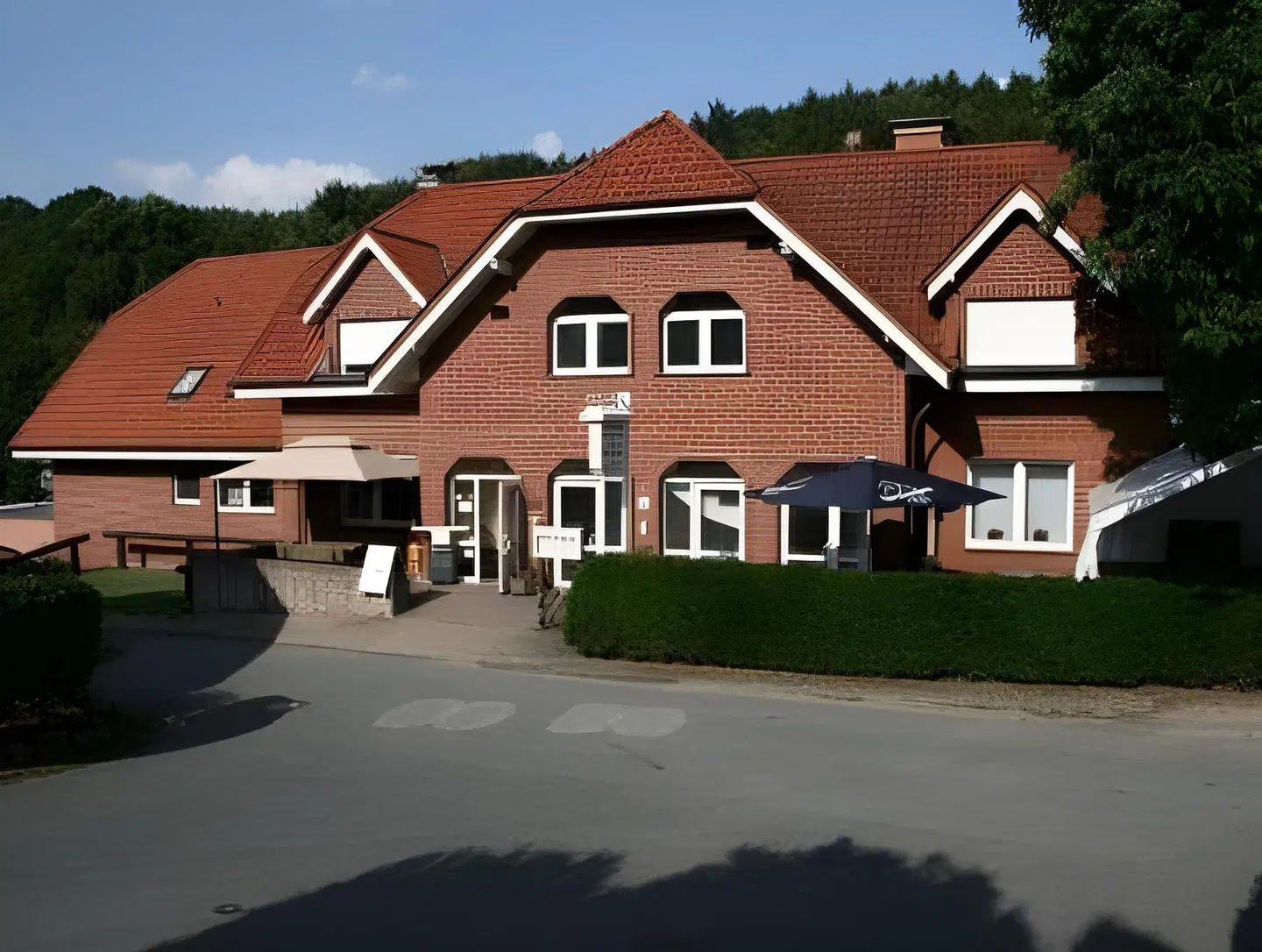 Schadde EXTERIOR