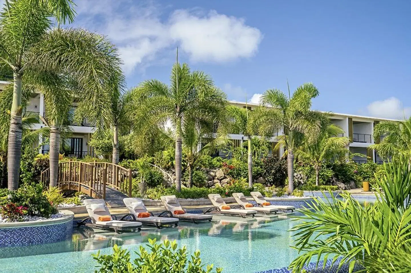 Golden Rock - Dive & Nature Resort OUTDOOR_POOL