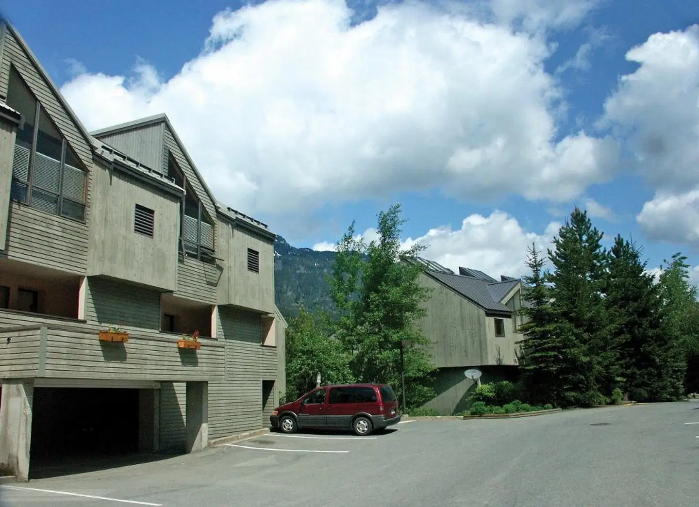 WorldMark Whistler Sundance EXTERIOR