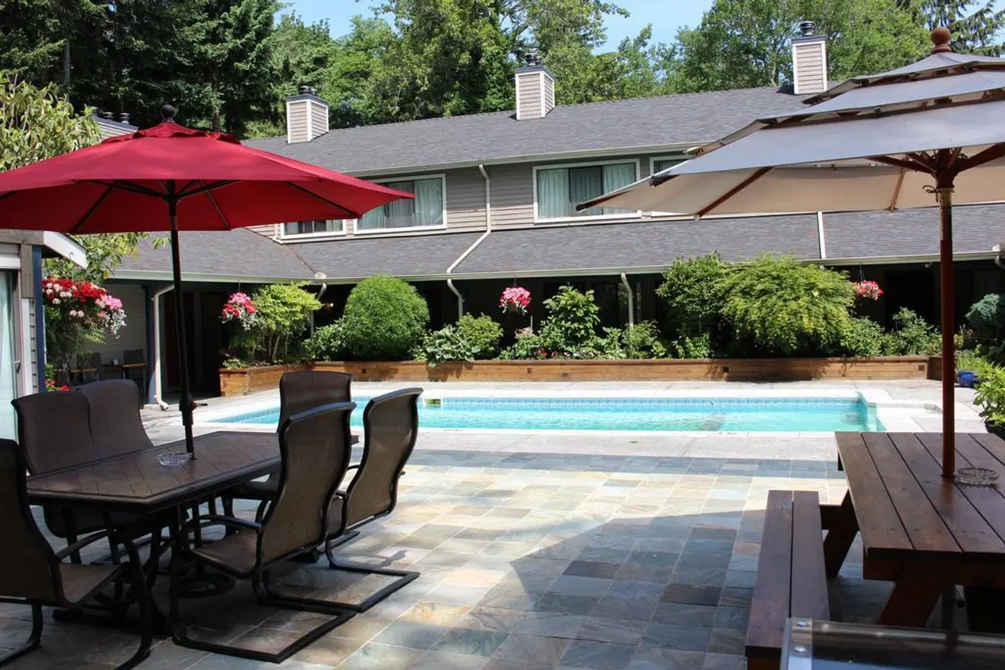 Sunshine Lodge Inn EXTERIOR