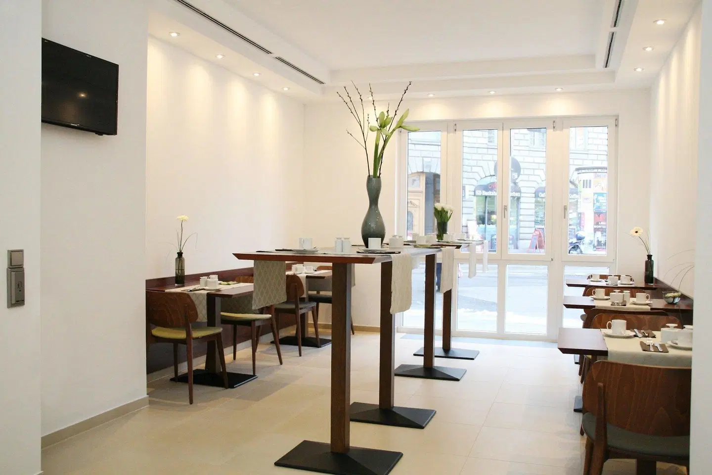 Augusten Hotel Restaurant